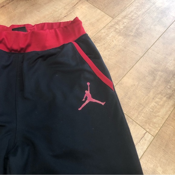 JORDAN pull on sports pants boys XL 13-15 years black and red - Picture 4 of 7
